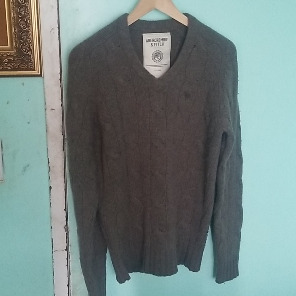 Abercrombie and Fitch Mens v neck winter sweater